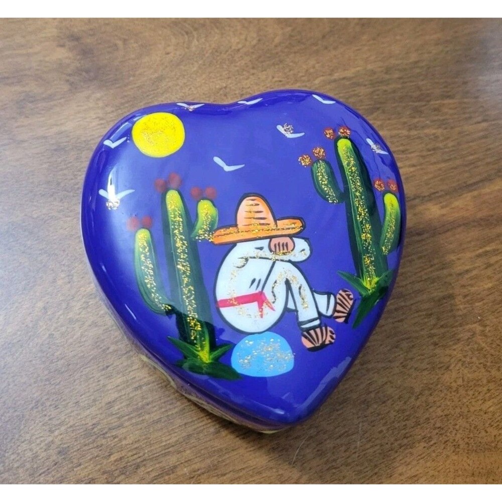 Sleeping Mexican Folk Art   Ceramic Pottery Trinket Heart Shaped Box Sombrero